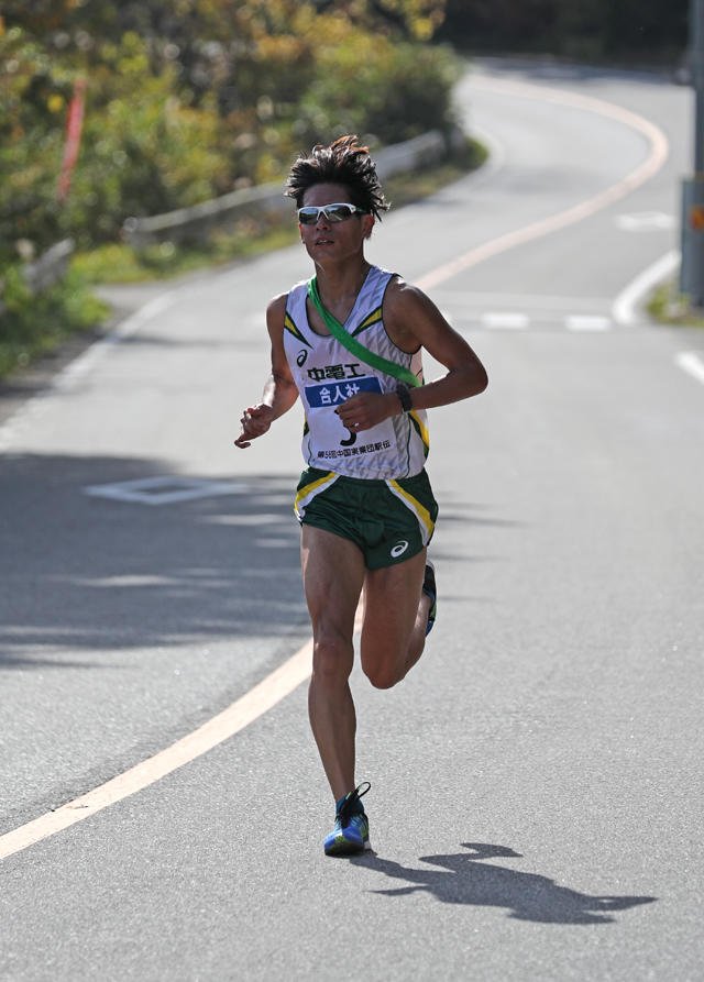 3位に浮上した二岡選手