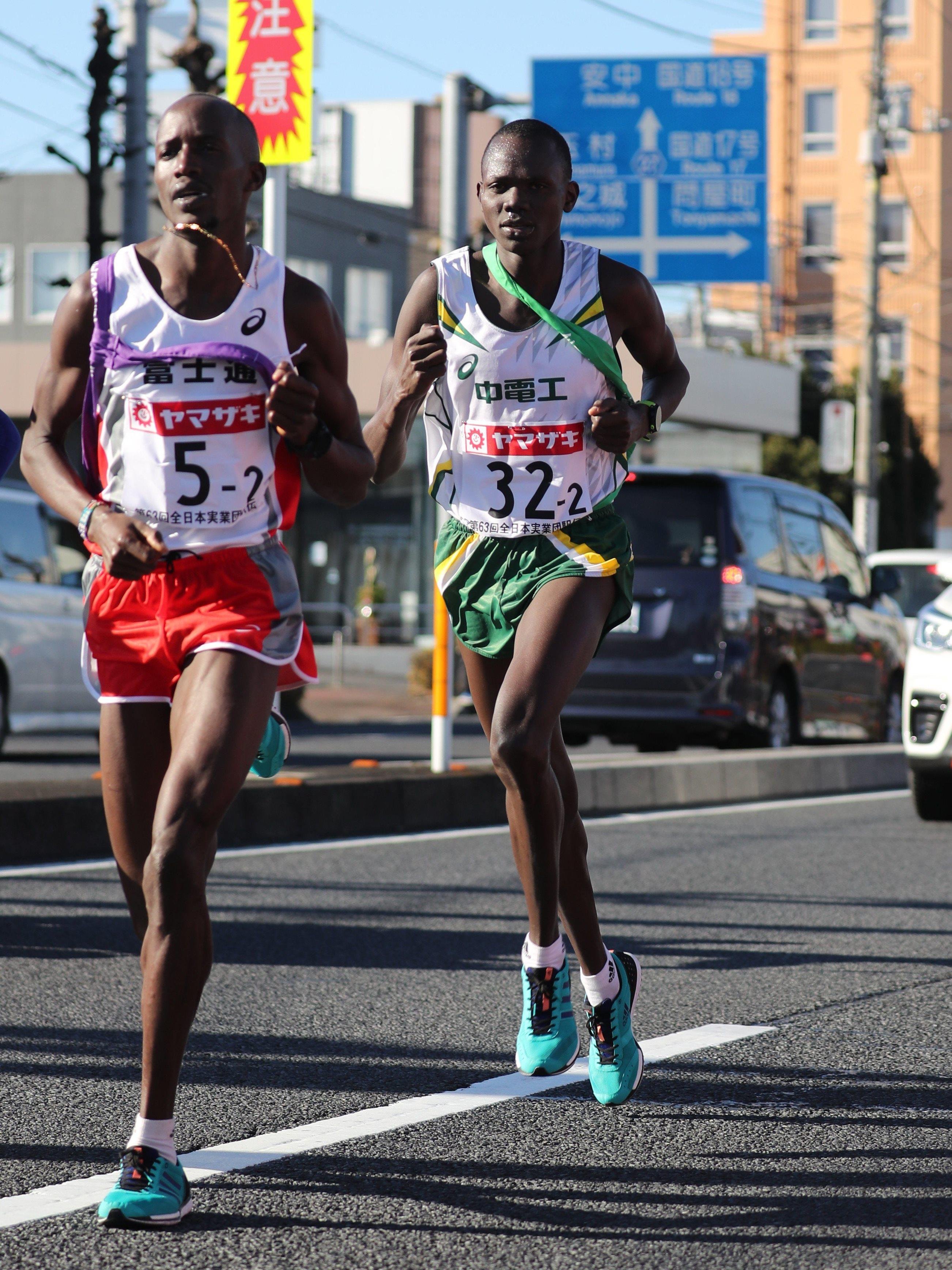 ２区　アモス選手